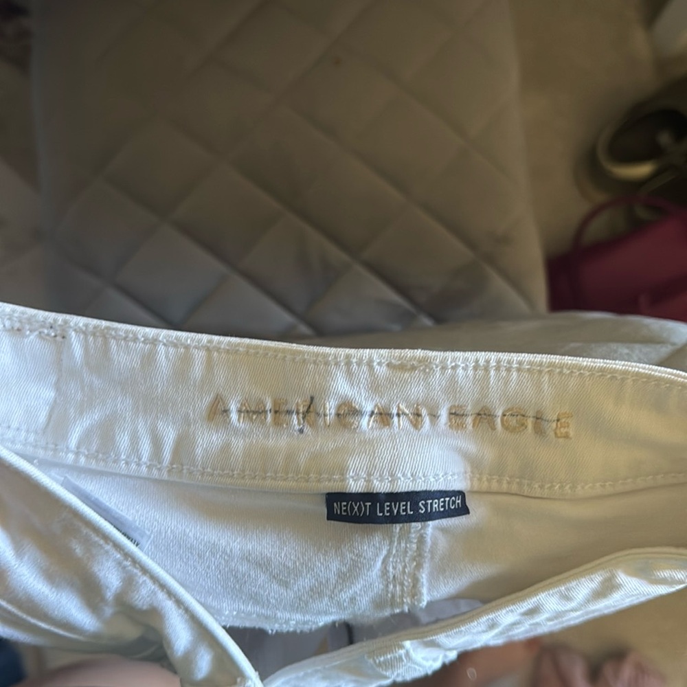 American Eagles ripped white jeans